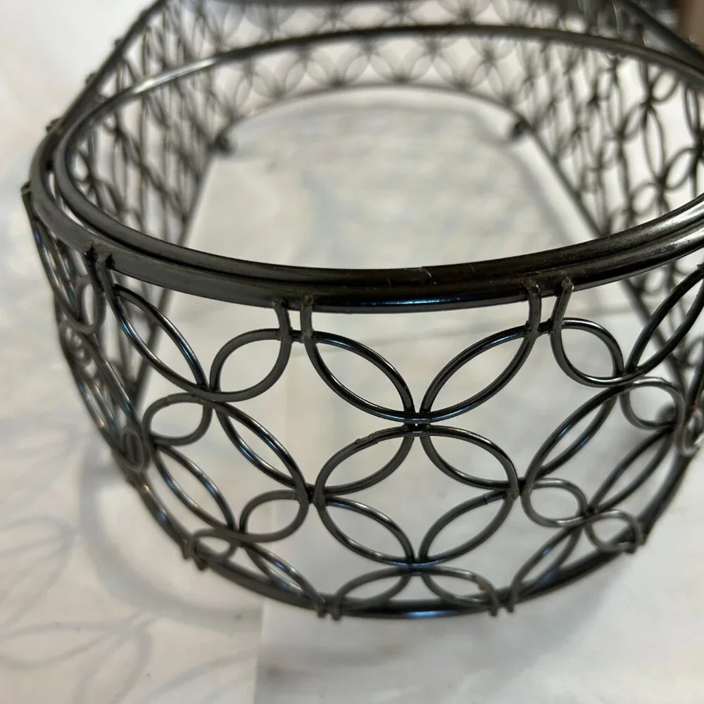 NWOT Metal Elevated Dog Food Bowl Stand – Stylish & Functional Pet Feeder